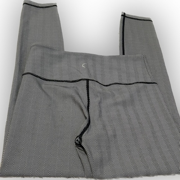 50%off w♥️ ZYIA Active Black Herringbone Hi-Rise 7/8 Leggings 23” IAN01 - Picture 3 of 7